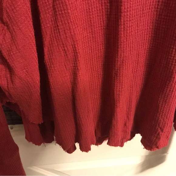 Elegant Red Lace Knit Sweater - Picture 7 of 7